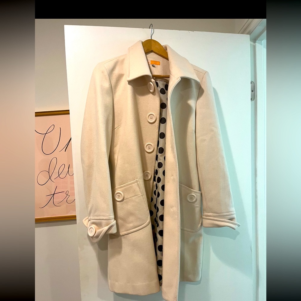 Tulle women’s coat XL. Runs smaller. Cute polkadot interior!